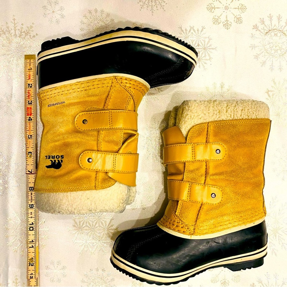 Sorel NC1959-373 Waterproof Black Tan Winter Snow Boots Kid size 13 US. WH - Picture 2 of 9